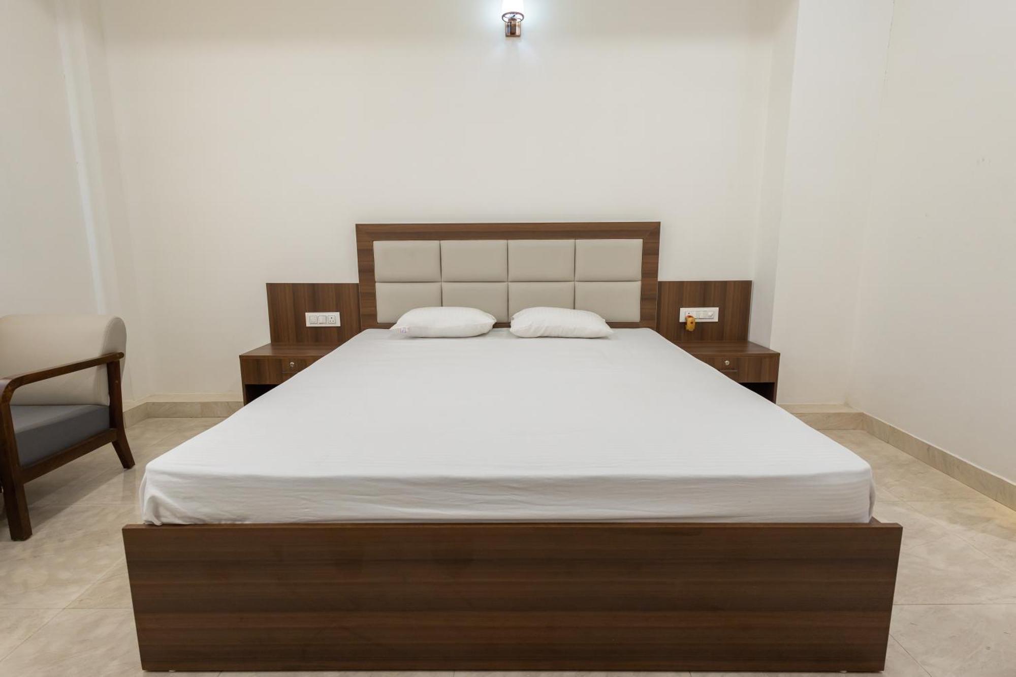 Maryada Maitri Resort -100 Rooms & 3 Banquets Сіліґурі Екстер'єр фото